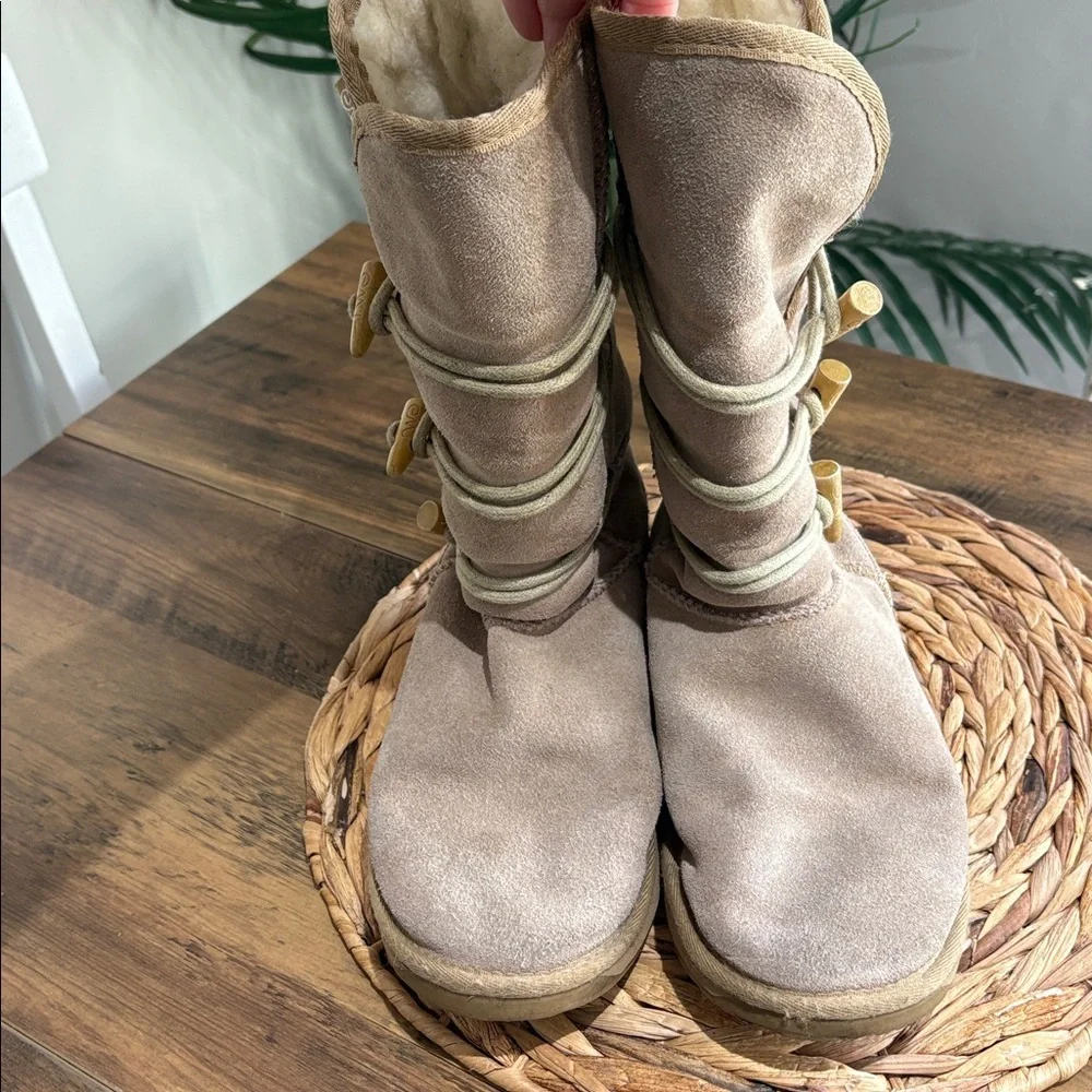 EMU Australia Merino Wool Line And Suede Tan Boots Hip Button Size 6 Run Big